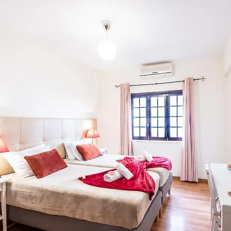 Royal Sandals By Algarve Vacation Villa