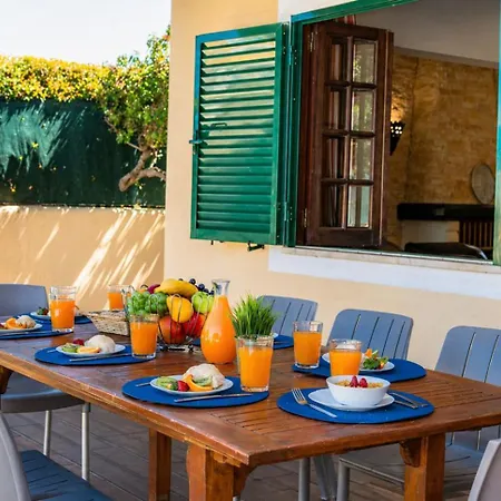 Royal Sandals - Com Bbq E Piscina Aquecivel Em Willa Albufeira