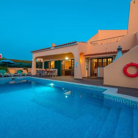 Royal Sandals - Com Bbq E Piscina Aquecivel Em Willa